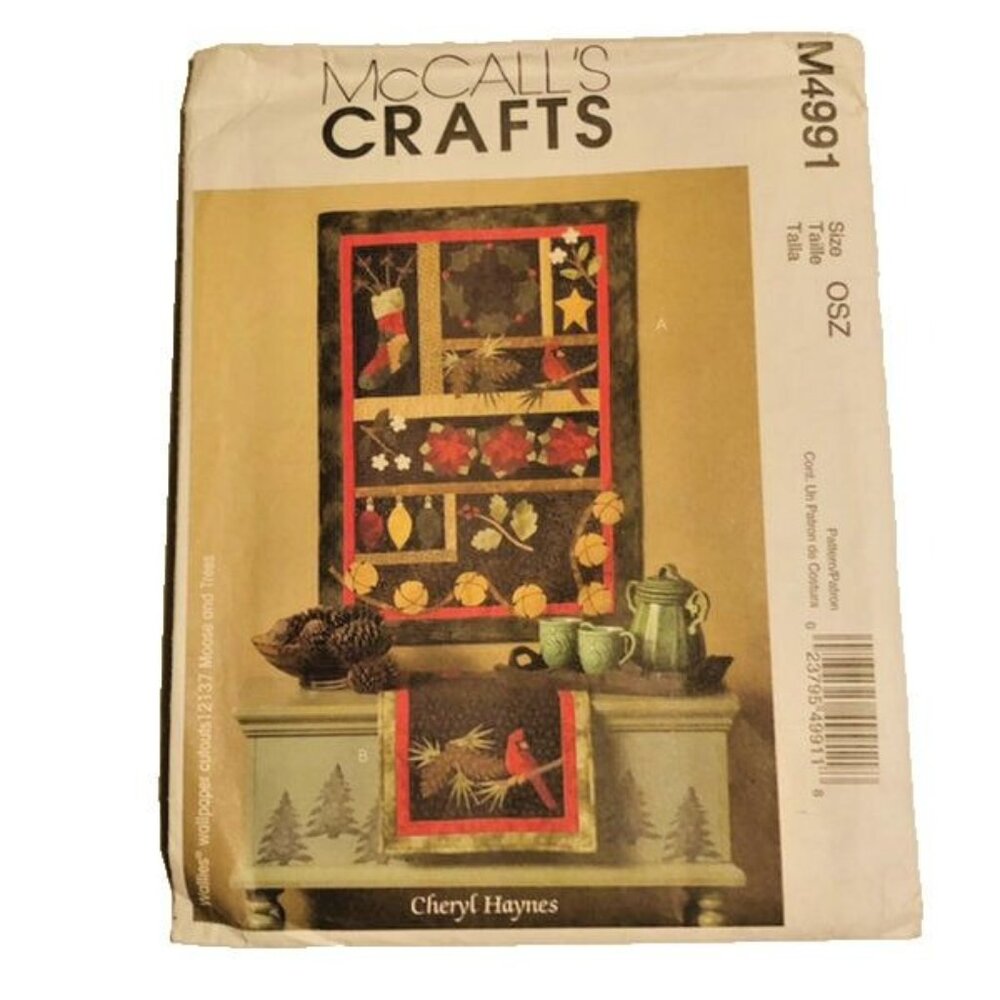 McCall's Sewing Pattern M4991 Christmas Quilt Wall Hanging Table Runner Uncut